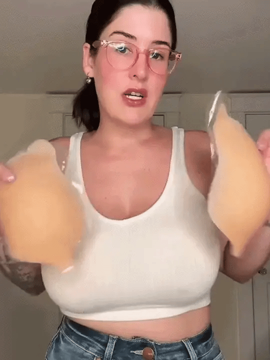 PLERIVA Adhesive Cleavage Lift Bra: Hold That Lasts Through the Day