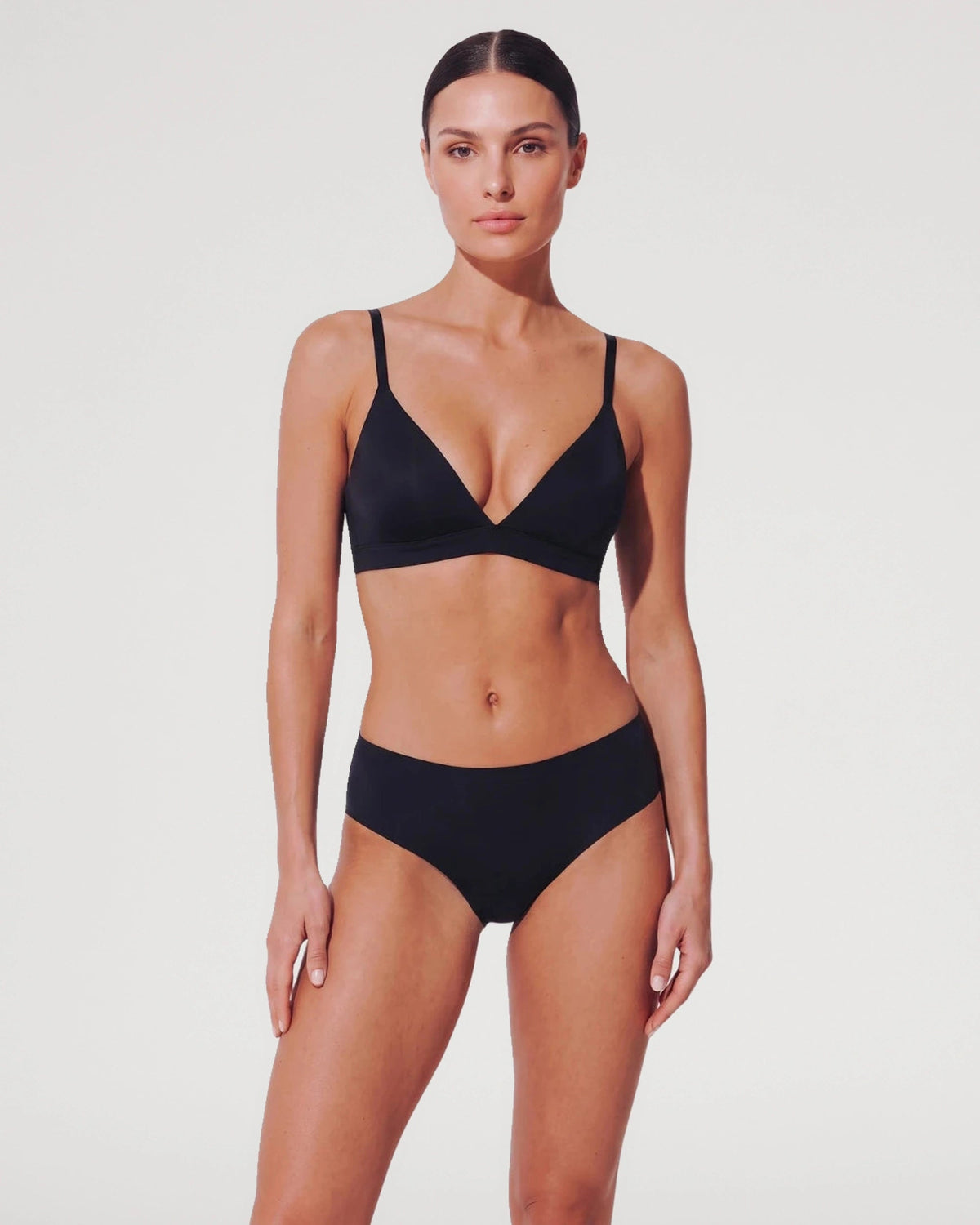 PLERIVA Padded Wireless Plunge Bralette in Black, full-length front view