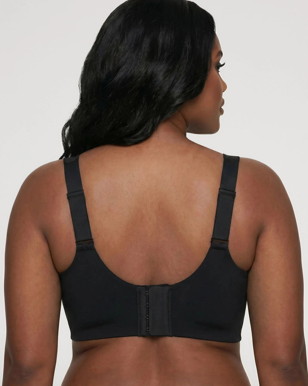 PLERIVA Seamless Wireless Full Coverage Lift Bra in Black, back view showing the hook closure