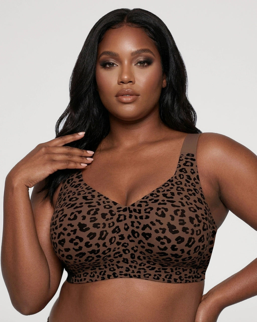 PLERIVA Seamless Wireless Full Coverage Lift Bra in Leopard, front view on model