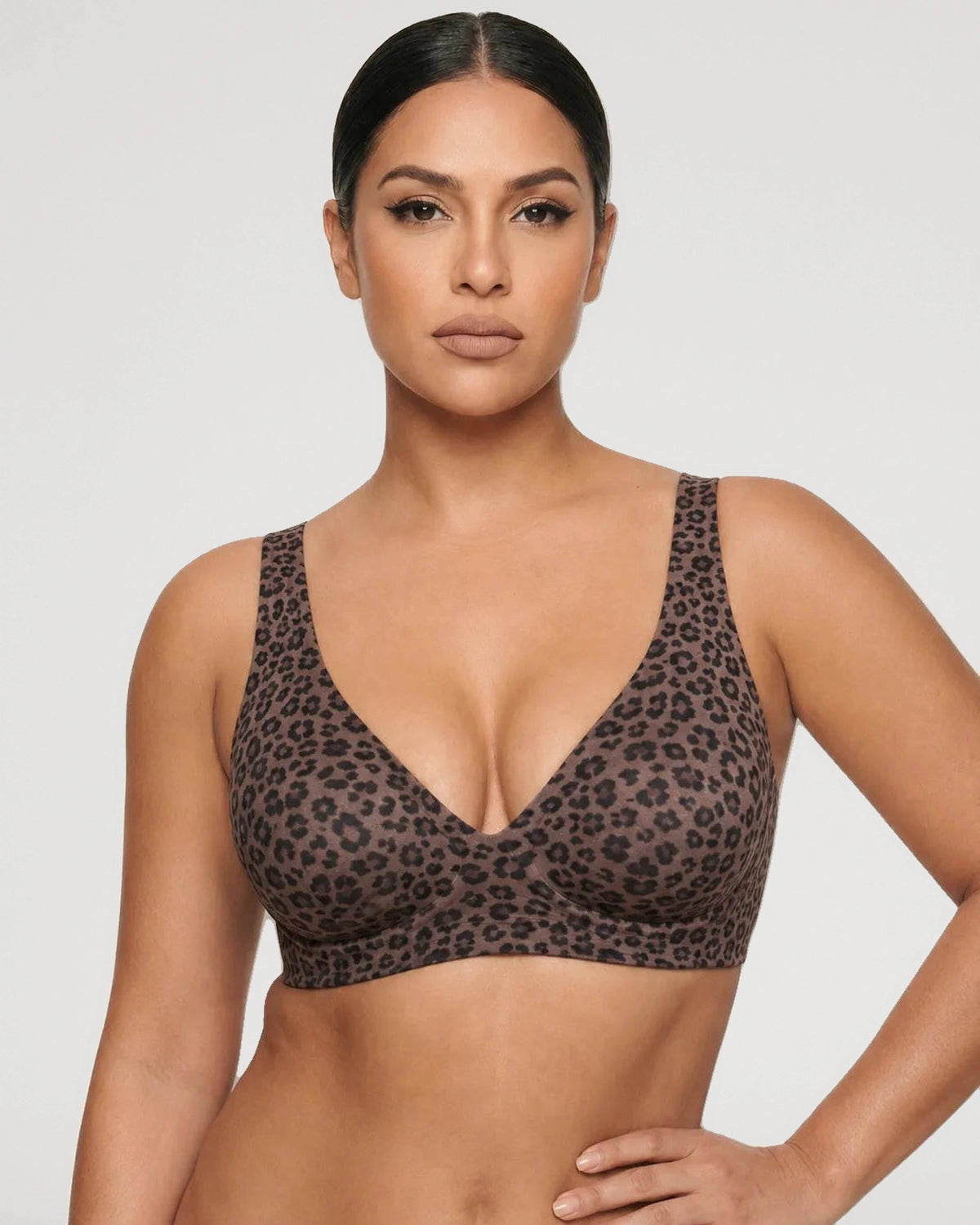 PLERIVA Seamless Wireless Plunge Lift Bra in Leopard, front view on model
