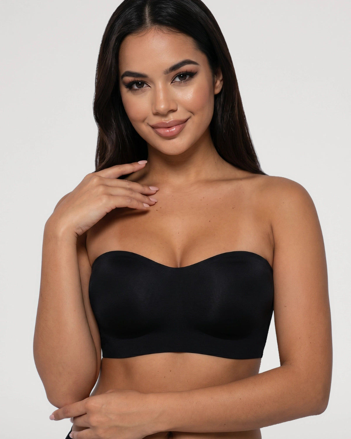 PLERIVA Wireless Seamless Strapless Bandeau in Black, front view on model